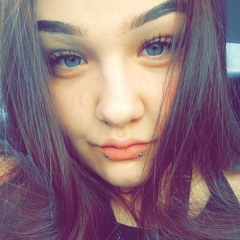 HollywoodsGirlfriend ✨💜