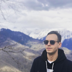 Денис Ионас