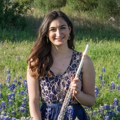 Julia Escobar, Flute