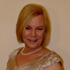 Andrea Fox
