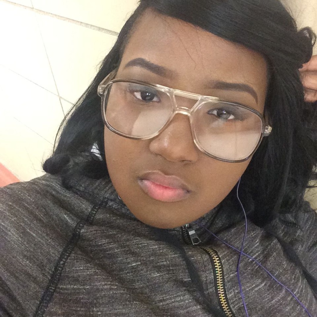 Stream LIZ LOVE music | Listen to songs, albums, playlists for