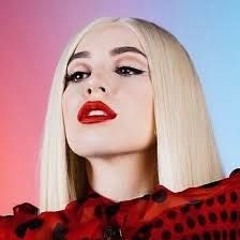 AVA MAX