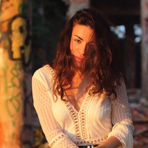 Célia Paratore’s avatar