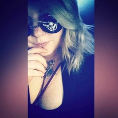 Xanna D'yne H'core