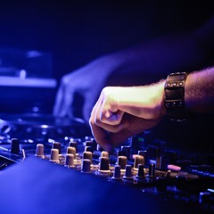 DJ Cheezy