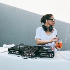 Dj Tita Machado