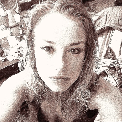 Nikki Woloschuk’s avatar