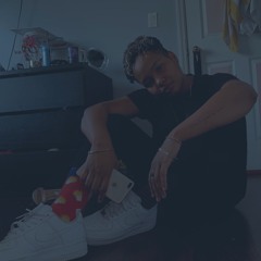 Viv Noel - KiKs Ft. Mikaben