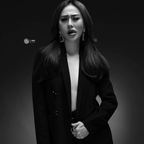 Stream DJ Tiên Moon Official music | Listen to songs, albums, playlists ...