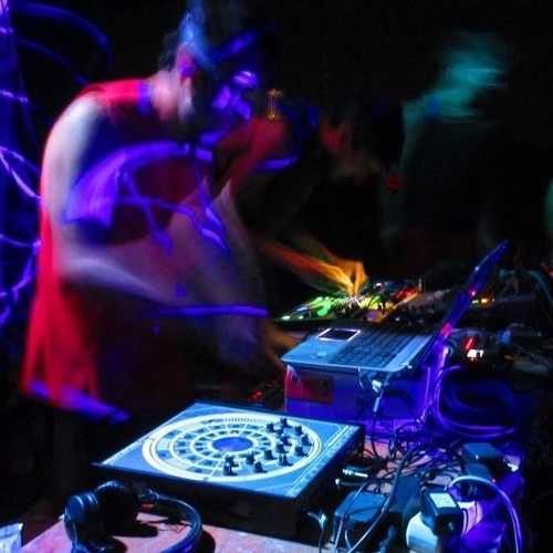 Ikzio Slovtek 2013 Set @ Makava & FTSK Sound System