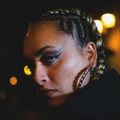 MUNDANA X Loka Feña