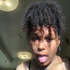 mia f