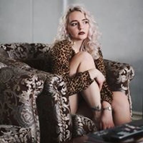 Emiliya Twardovski’s avatar