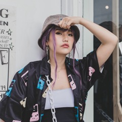 Zoe Lee