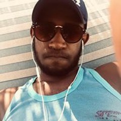 مصطفى محمود