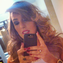 thais correa