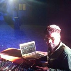 dJ UK