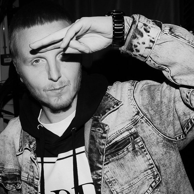 ℗SMELLS WEED MUSIC