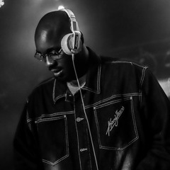 𝐘𝐀𝐑𝐃𝐈𝐄