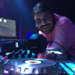 DJ Mauricio Santos
