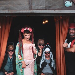 Lola & the Workaholics