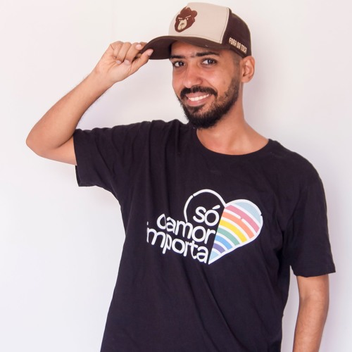 Stream Lenny Santiago music | Listen to songs, albums, playlists for