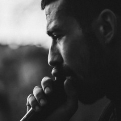 Άγνωστη Σκιά