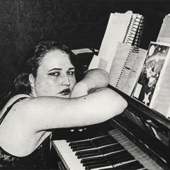 Amy Studt