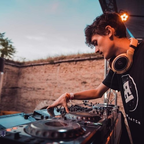 Fake ID DNB artist photo