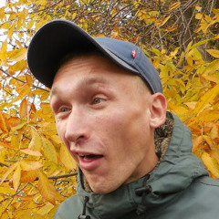 Саша в кепке