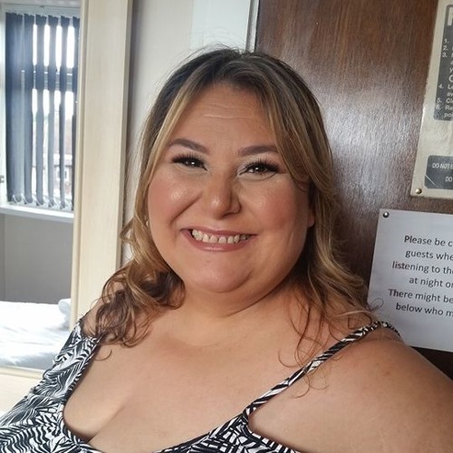 قلبك انتيكه في بيتها