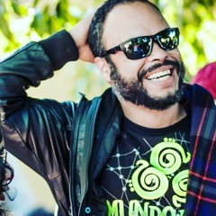 1.9.7.9 LIVE - Track One