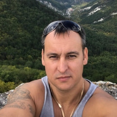 андрей антошко