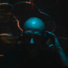DJ D0G2TH ØI