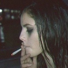 GirlsWhoSmoke <3