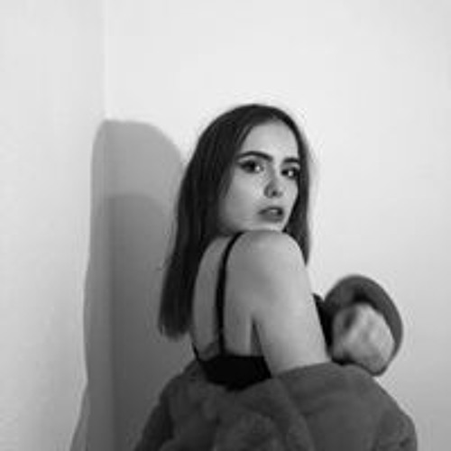 Julia Lopez’s avatar