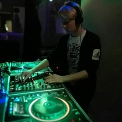 Mix Evann Part2 avec Aya Nakamura, Végédream, Eva queen, Marwa Loud, Niska, l'Artiste, Gambi.