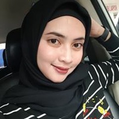 reni novita sari