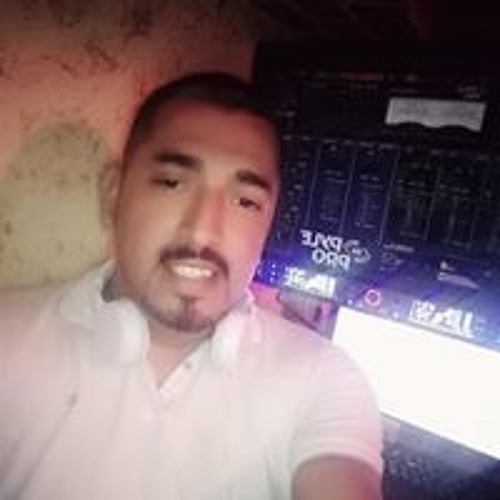 Julio Ortiz’s avatar