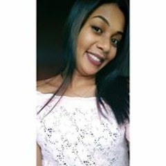 Thays Oliveira