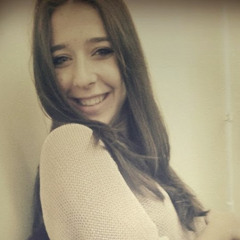 Kárász Anna Flóra