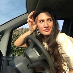 Lydia Leone