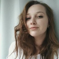 Лена Тарханова