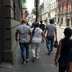 B Luna Ayala