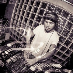 Stuart Nombluez (DJ)