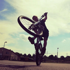 CHRIS - Dirt - Freeride