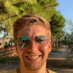 Илья Карпенко