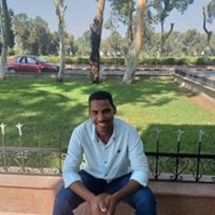 مصطفى عبد القادر