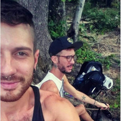 Dustin Holt