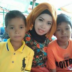 dewi sinaga
